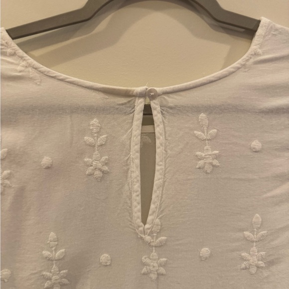 White Eyelet Lace Cropped Top! - Picture 5 of 5